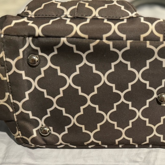 JJ Cole diaper bag- like new condition- 8 outside pockets - 4 inside pockets - Picture 10 of 11